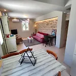 Apartment Varko House *
