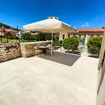Varko House Apartment