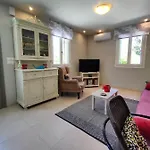Varko House *