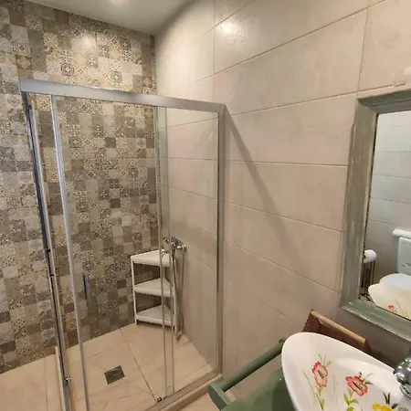 Varko House Апартаменты