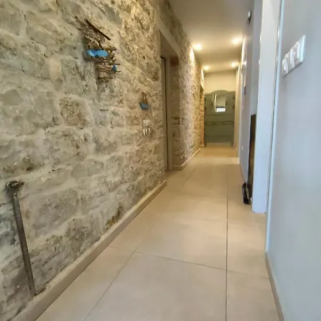 Апартаменты Varko House