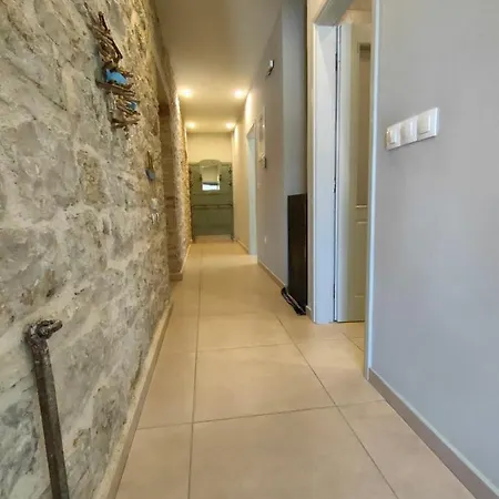 Varko House Апартаменты Вати