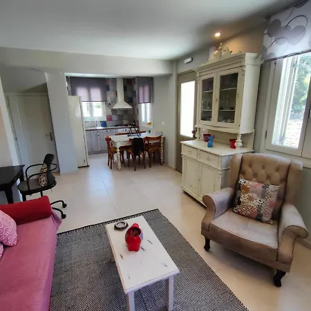 Varko House * Ithaka