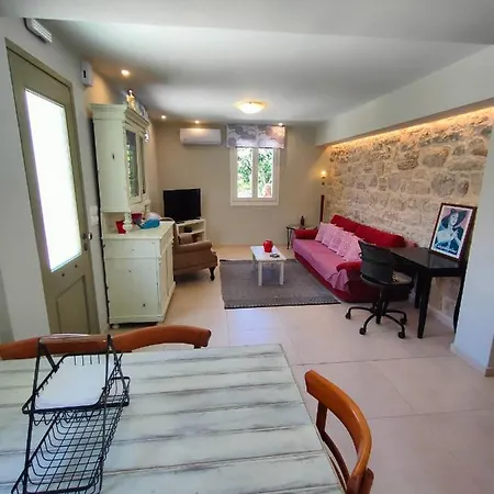 Апартаменты Varko House