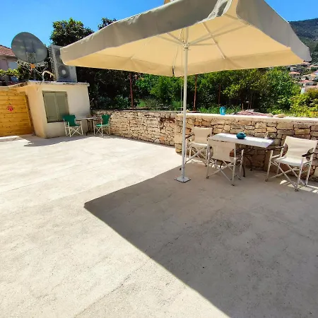 Varko House * Вати