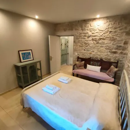 Varko House Апартаменты Вати